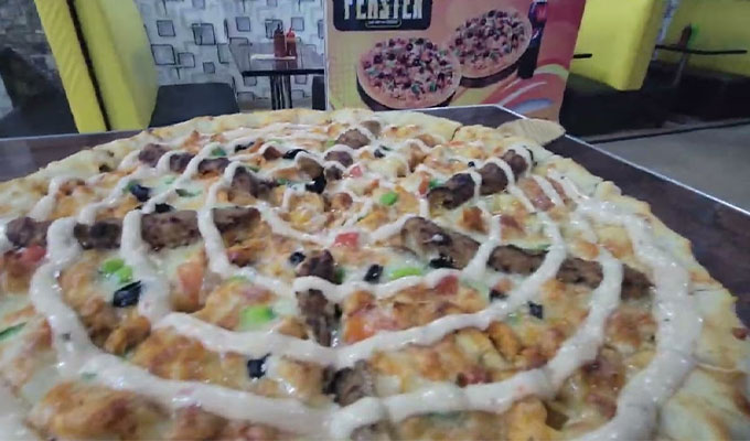 Italian Kabab Crust Pizza