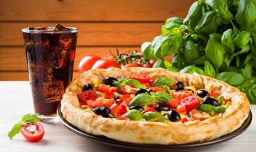 Bihari Pizza,Coke