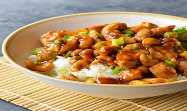 Chicken With Cashew Nuts By Chow Fun